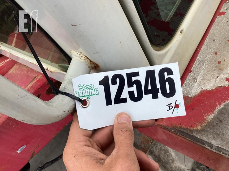 2013-takeuchi-tb180fr-image-23