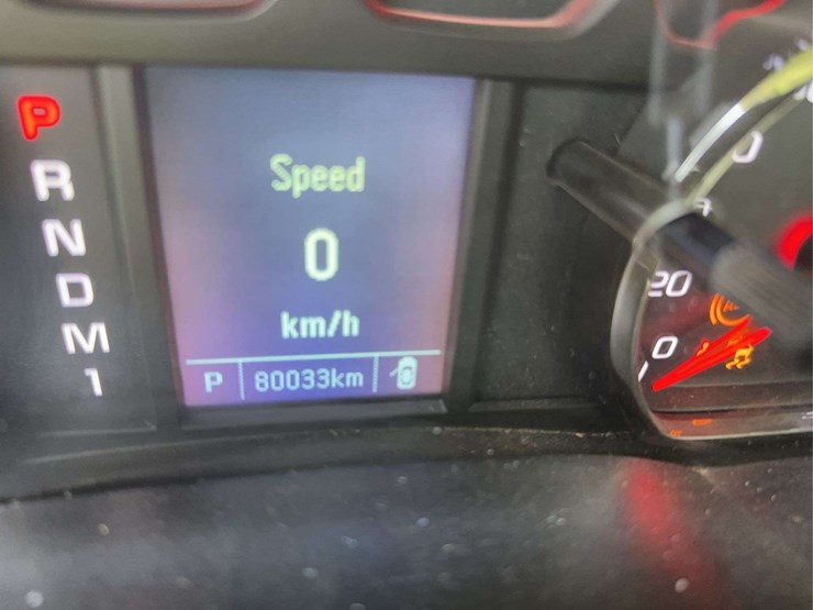 2015-chevrolet-3500hd-image-25