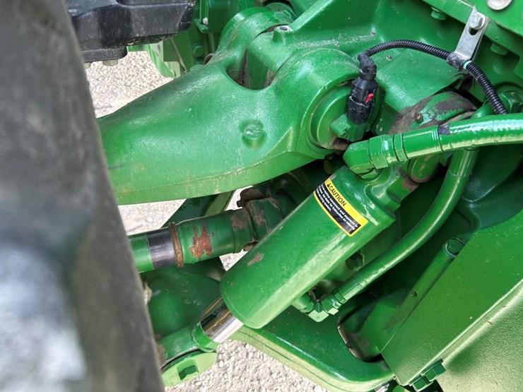 2014-john-deere-8270r-image-62