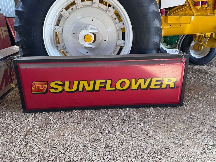 sunflower-lighted-double-sided-bubble-sign-image-6