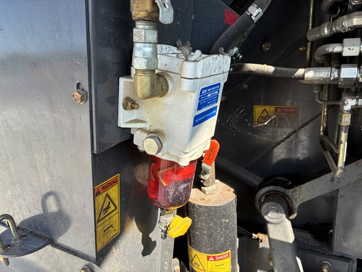 #122136-•-2009-mf-9795-#huc7217-image-87