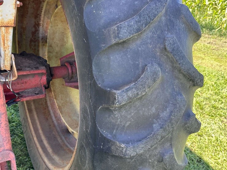 cockshutt-1550-image-34