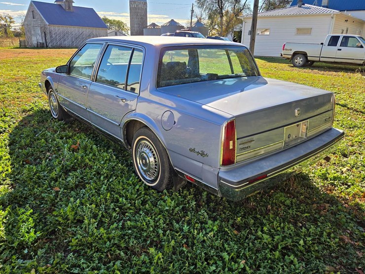 1985-oldsmobile-ninety-eight-regency-image-4
