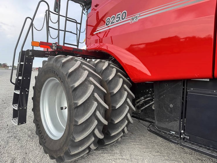 2023-case-ih-8250-image-72