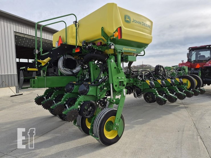 john-deere-1775-image-23