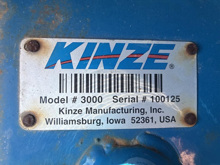 2014-kinze-3000-image-3