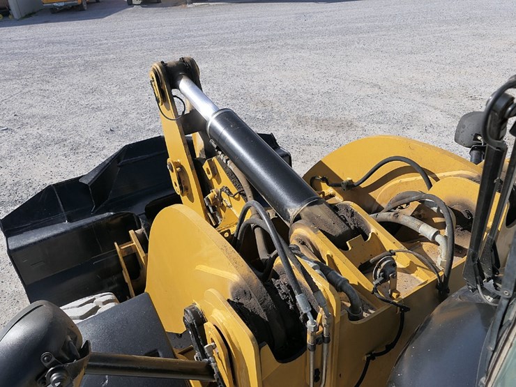 2014-caterpillar-930k-image-37