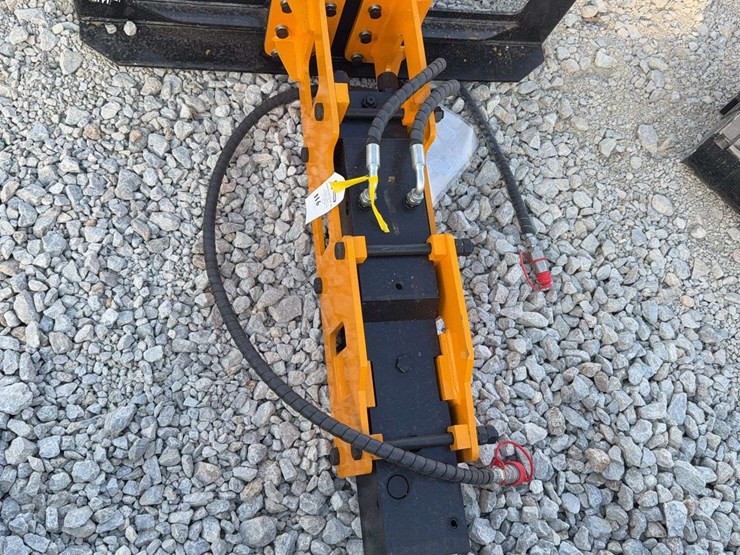 hydraulic-post-driver-image-1