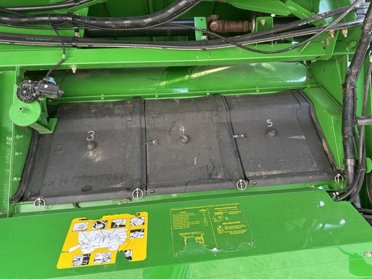 2005-john-deere-9560-sts-image-62