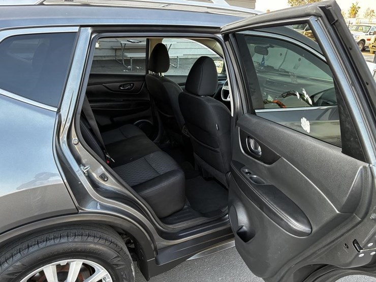 2017-nissan-rogue-image-10