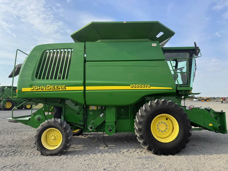 2005-john-deere-9560-sts-image-15