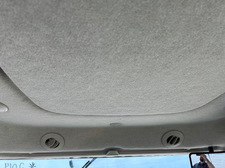 2014-john-deere-8270r-image-47