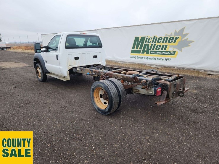 2013-ford-f550-image-3