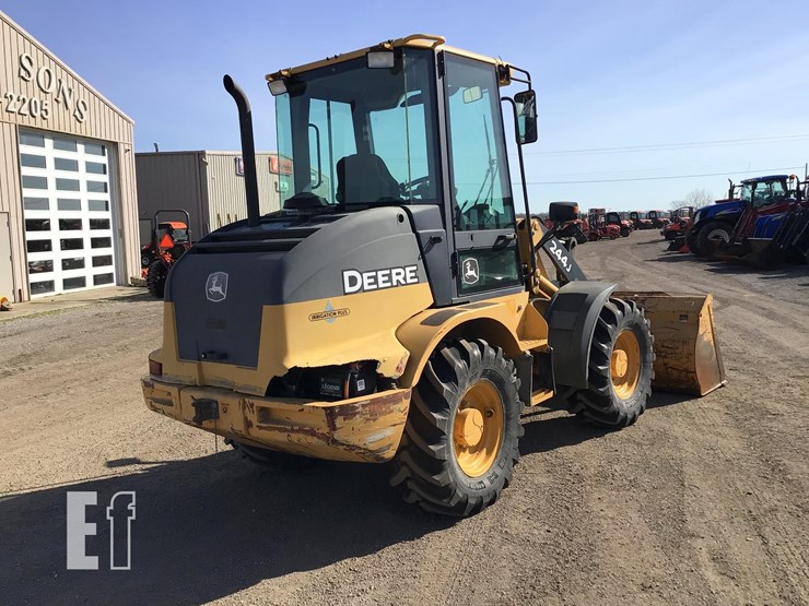 2005-deere-244j-image-6