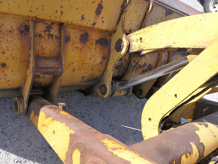 2001-caterpillar-420d-image-7