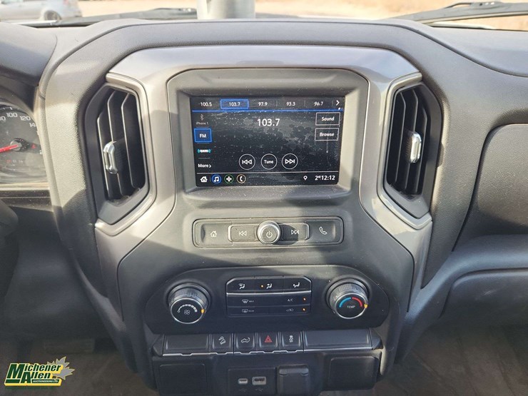 2021-chevrolet-silverado-1500-image-18