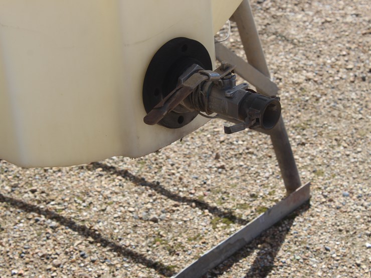 #24306-•-500-gallon-tank-on-stand-image-3