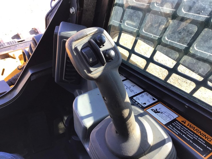 2019-deere-333g-image-18