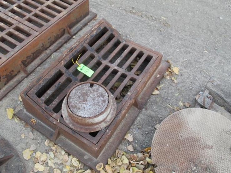 44x30-cast-iron-grate,-top-is-38x24-image-1