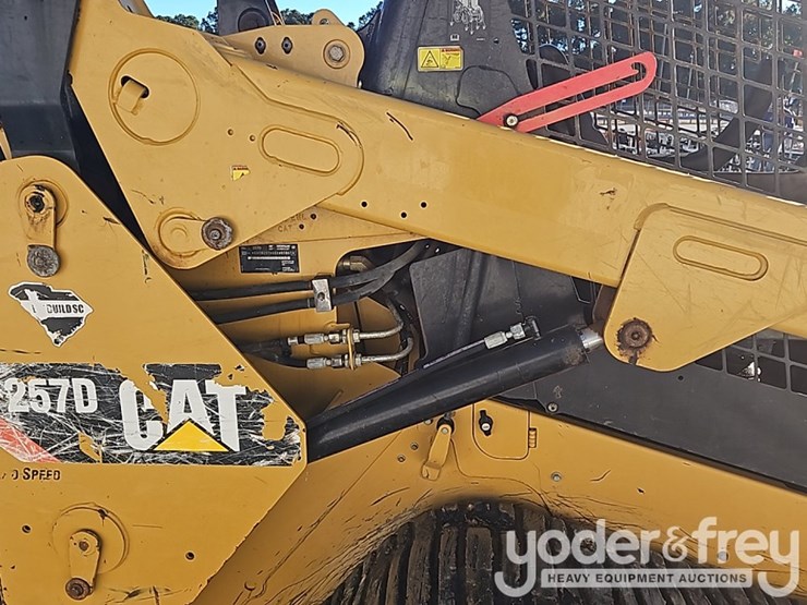 2019-caterpillar-257d-image-24