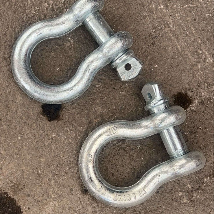 (2) 2) Heavy-Duty Galvanized Anchor Shackles