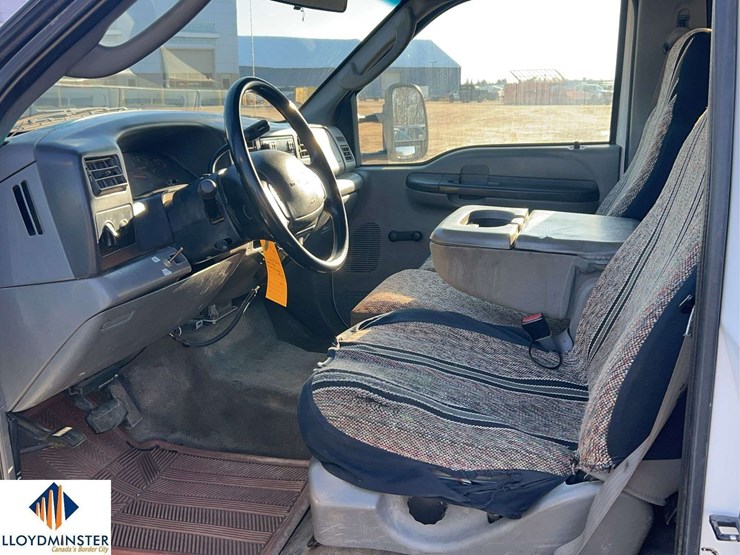 2004-ford-f350-image-15