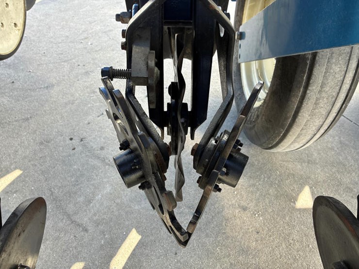 2014-kinze-3000-image-64