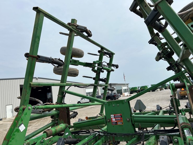 2002-john-deere-2400-image-46