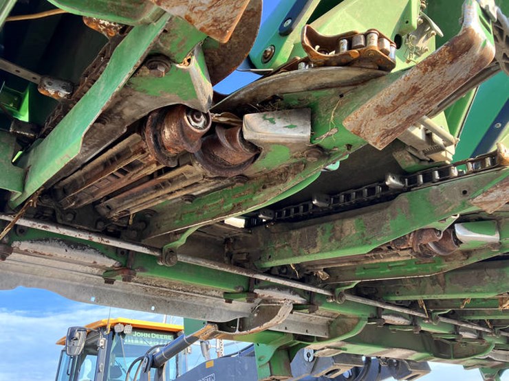 2013-john-deere-608c-image-19