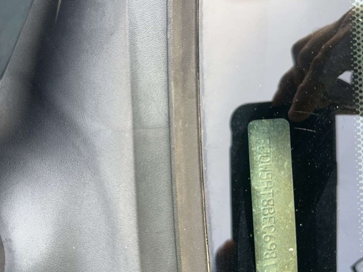 2011-ford-f550-xl-image-30