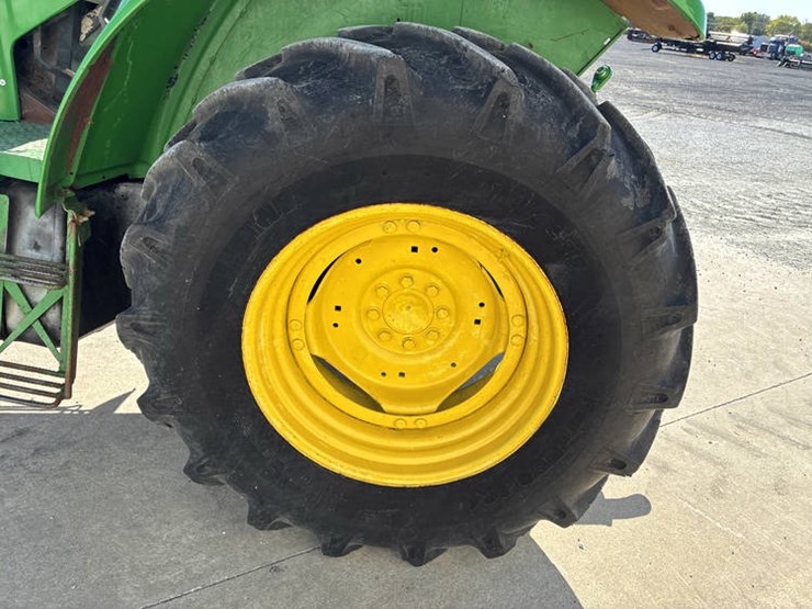 2007-john-deere-6215-image-44