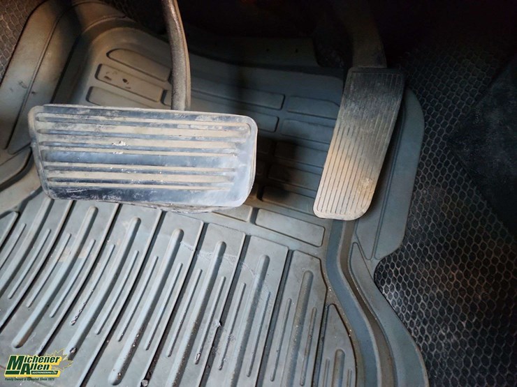 2011-chevrolet-silverado-1500-lt-image-15