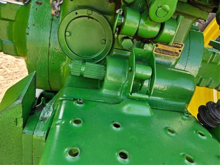 john-deere-2520-image-16