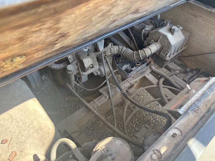 club-car-carryall-252-image-7