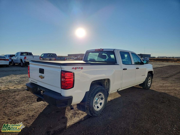 2017-chevrolet-silverado-1500-image-3