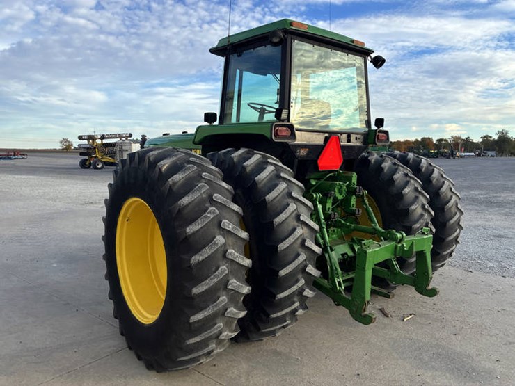 1994-john-deere-4560-image-7