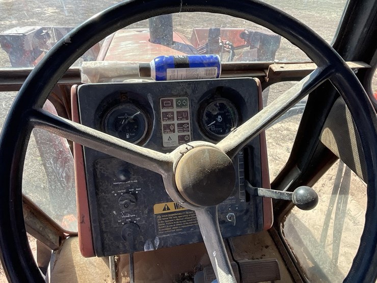 allis-chalmers-7020-image-31