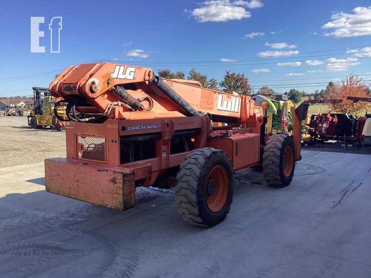 2006-lull-1044c-54-image-4