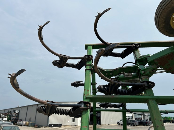 2002-john-deere-2400-image-24