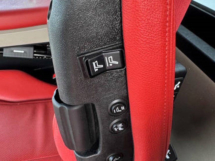 2023-case-ih-8250-image-82