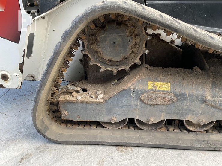 2020-bobcat-t76-image-12