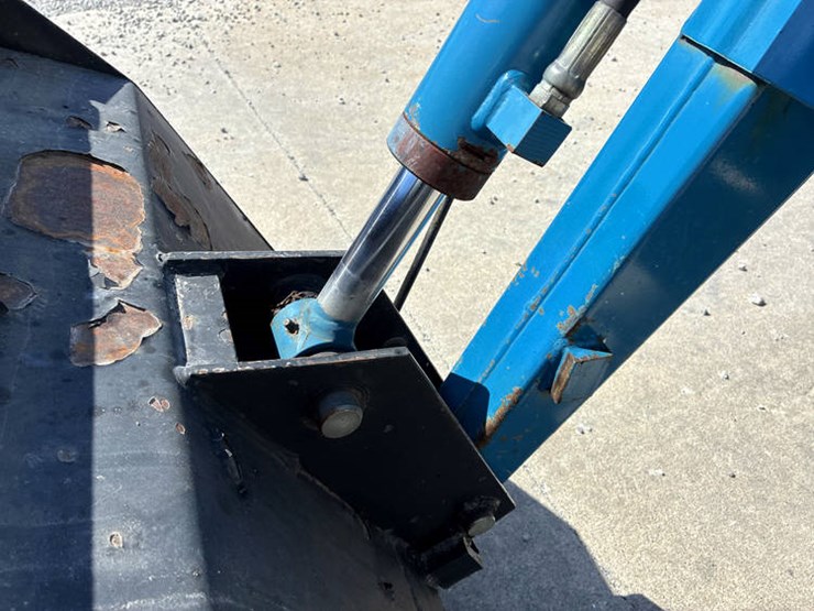 new-holland-2120-image-16