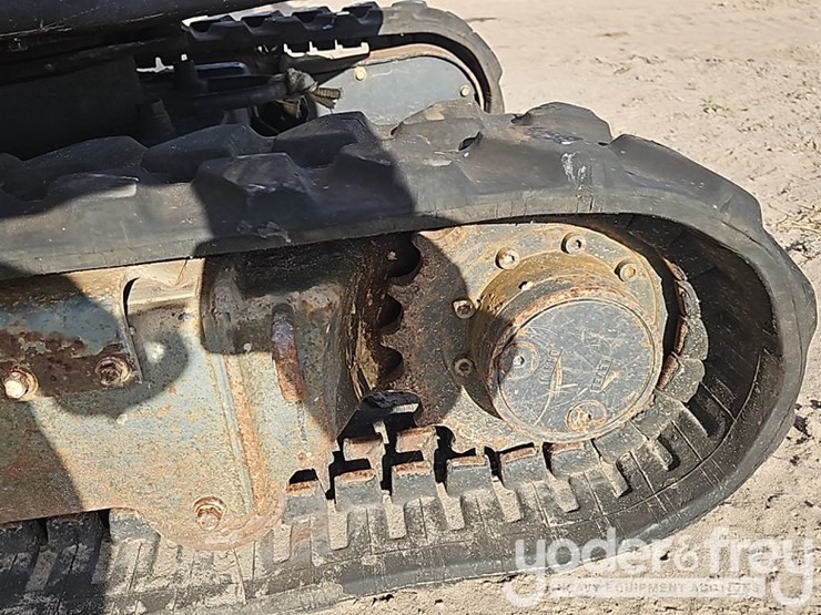 2013-kubota-u17-image-14