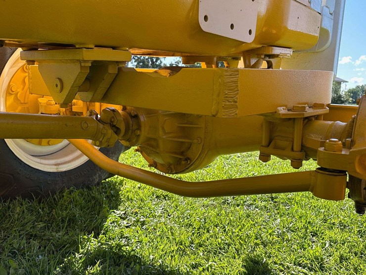 minneapolis-moline-g750-image-41