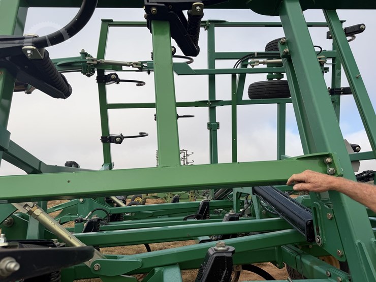 great-plains-6330uc-image-16