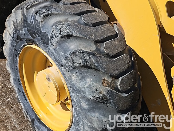 2018-caterpillar-914m-image-12