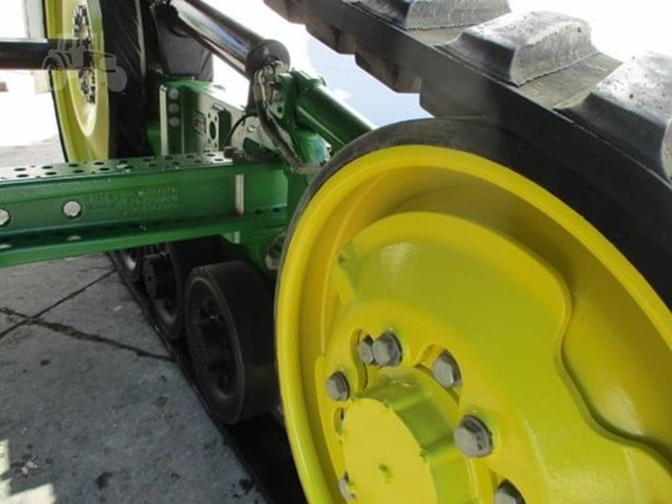 2013-john-deere-8360rt-image-60