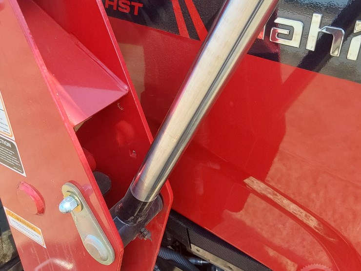 2023-mahindra-1635-hst-image-39