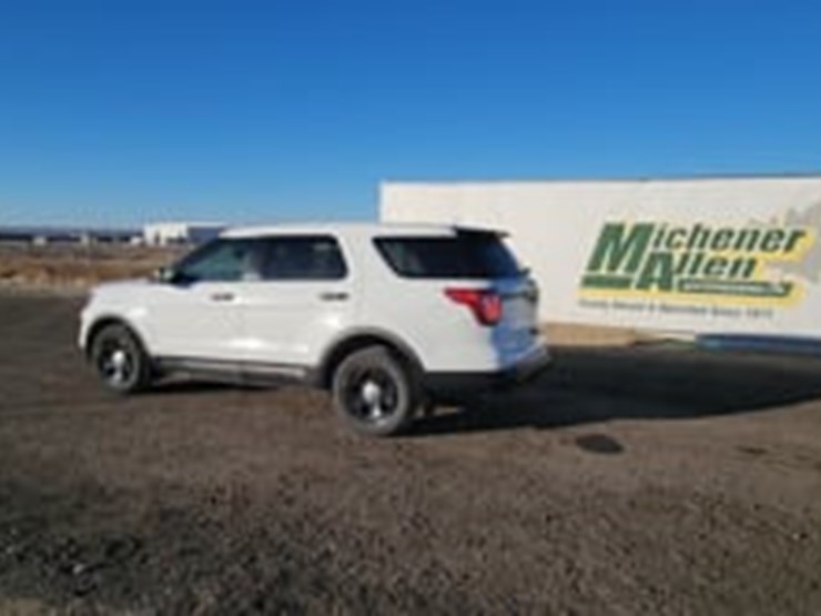 2017-ford-explorer-image-5