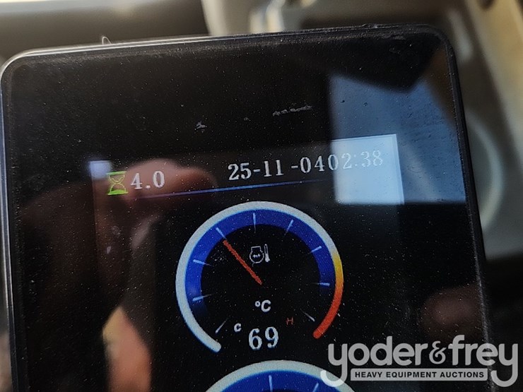 2020-caterpillar-307-image-22